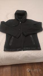 FELPA NERA.ragazzo 16 18 anni