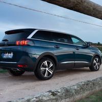 Porte e portellone peugeot 5008 new