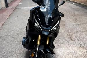 Honda X-Adv 750 Akrapovic