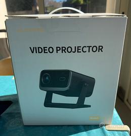 Proiettore portatile 20000 lumen 1080p full hd