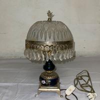 Lampada vintage con cristalli e paralume in vetro