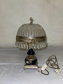 Lampada vintage con cristalli e paralume in vetro