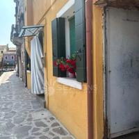 Casa singola a Burano centro isola