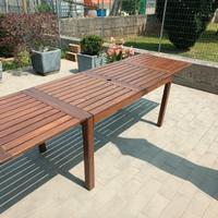 Tavolo da giardino in legno allungabile