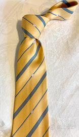 Cravatta Hermes in pura seta