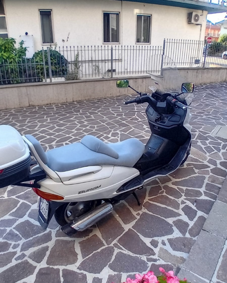Suzuki Burgman 400