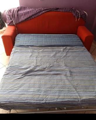 Divano letto tre  posti  2 Metri 