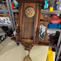 Orologio a pendolo da parete vintage da restaurare