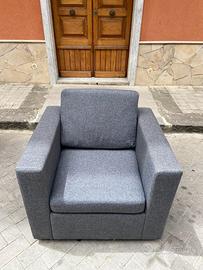 Poltrona  moderna grigia