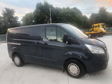 FORD CUSTOM FURGONE EURO 6B 