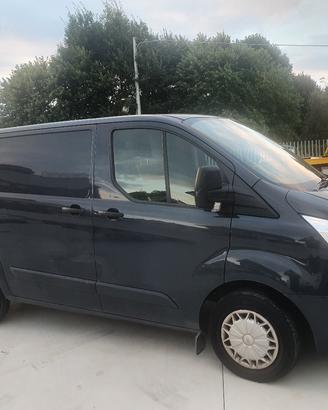 FORD CUSTOM FURGONE EURO 6B 