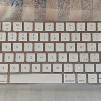 MAGIC KEYBOARD APPLE RICARICABILE 