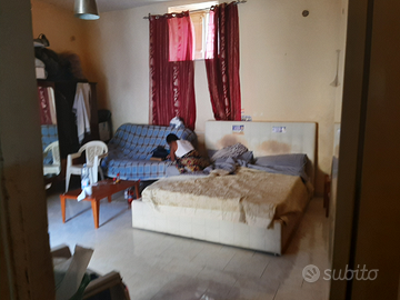 Centro storico di Acerra. Ampio mono. Rendita