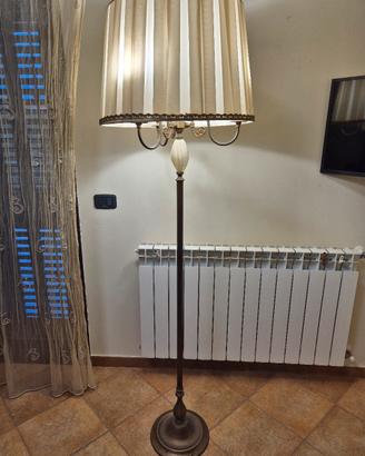 Abat-jour  e piantana stile classico 