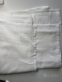 Tessuto in cotone per due tende