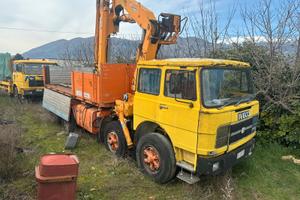 Camion Fiat 180 con gru