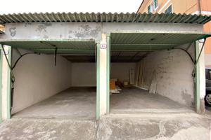Garage box con porta a Ventimiglia