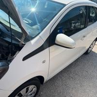 Peugeot 108 1000cc benzina