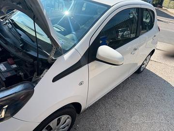Peugeot 108 1000cc benzina
