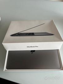 Apple MacBook PRO 2,3 GHz , 512GB SSD e touchbar