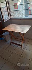 Tavolo in legno pieghevole