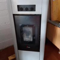 Modello primle 23, marca cadel, 22.8 KW stufa