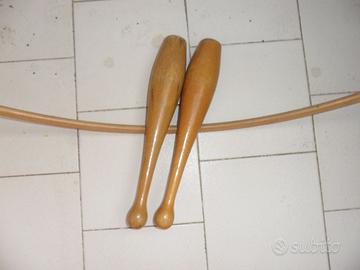 clavette in legno  e cerchio