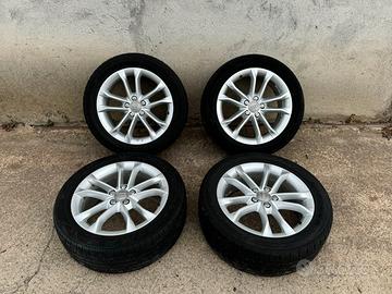 4 RUOTE CERCHI IN LEGA 18" COMPLETE AUDI Q3 (8U)