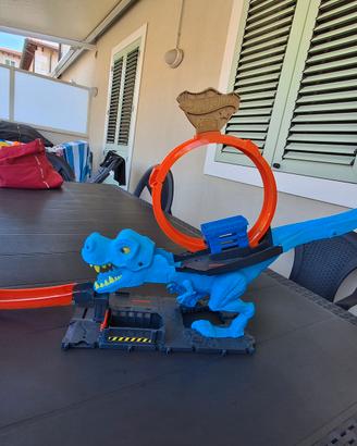 Hot Wheels City Sfreccia Sul T-Rex