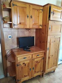  Cucina artigianale di pino