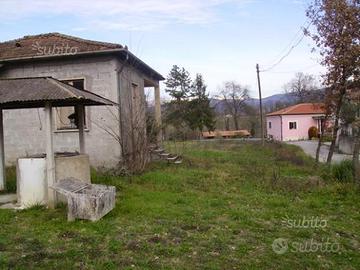 Casa con Terreno mq 3000