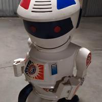 robot Emilio
