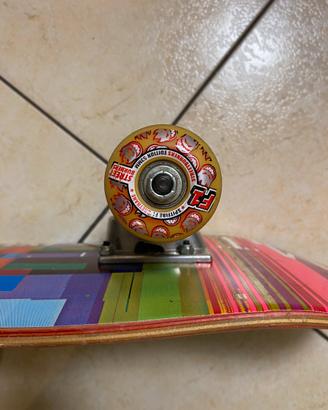Skateboard assemblato – ruote limited edition