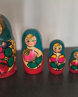 Matrioske, tradizionali bambole russe in legno