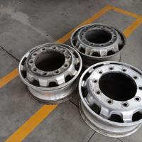 Cerchi x autocarro foro piccolo (18)