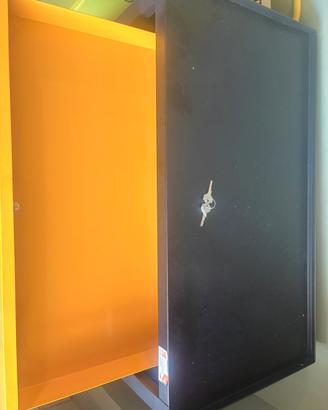 ARMADIETTO METALLICO