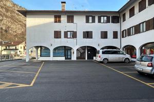 4 LOCALI A VILLA SANTINA