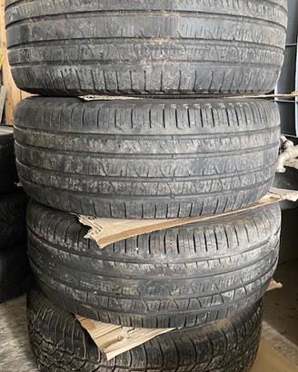 Cerchi in lega R16 e pneumatici 4 stagioni xRav 4