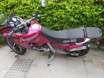 Moto Aprilia pegaso 650
