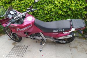 Moto Aprilia pegaso 650