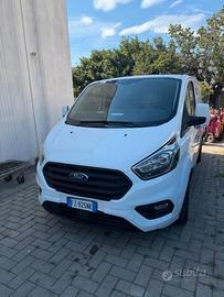 FORD CUSTOM