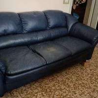 DIVANO LETTO IN PELLE COLORE BLU