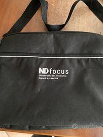 Due borse per computer