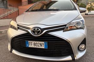 Toyota Yaris 1.0 benz ideale per neopatentati
