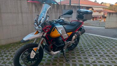 Moto Guzzi V85TT 