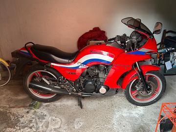 Kawasaki gpz 750 unitrack