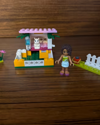 Lego Friends - La casetta dei cuccioli di Andrea