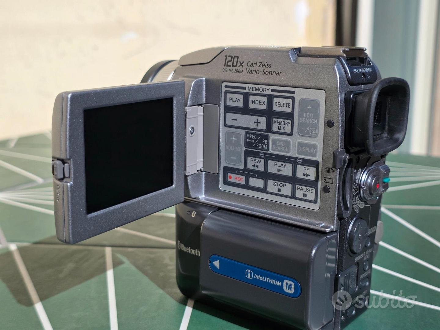 Sony DCR-PC120E MiniDV Camcorder - Audio/Video In vendita a Napoli