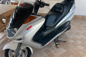 scooter Yamaha mbk skyliner 250