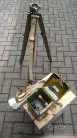 Teodolite con cavalletto